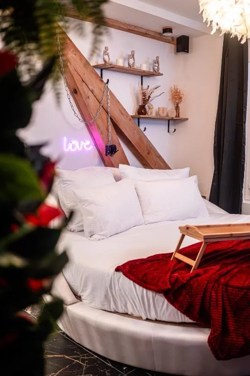 La Suite - Romantique Room