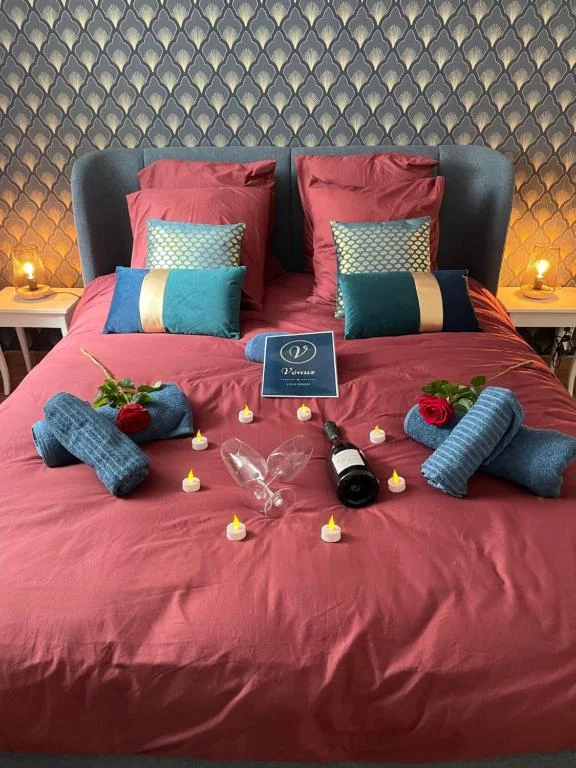 Vénus Love room Escapade romantique avec jacuzzi