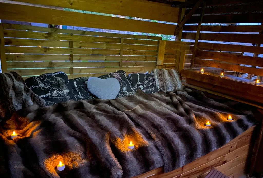 Lovers Nest, — photo 2