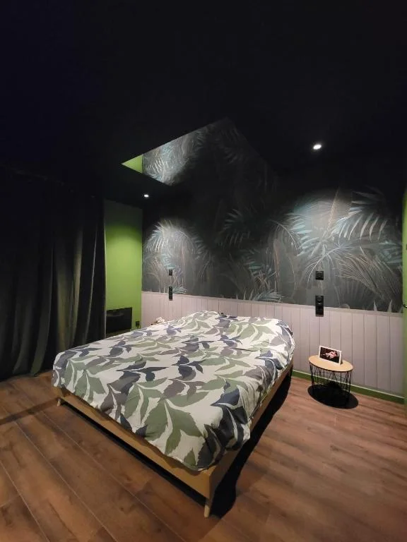 Évasion Sauvage Love Room — photo 2