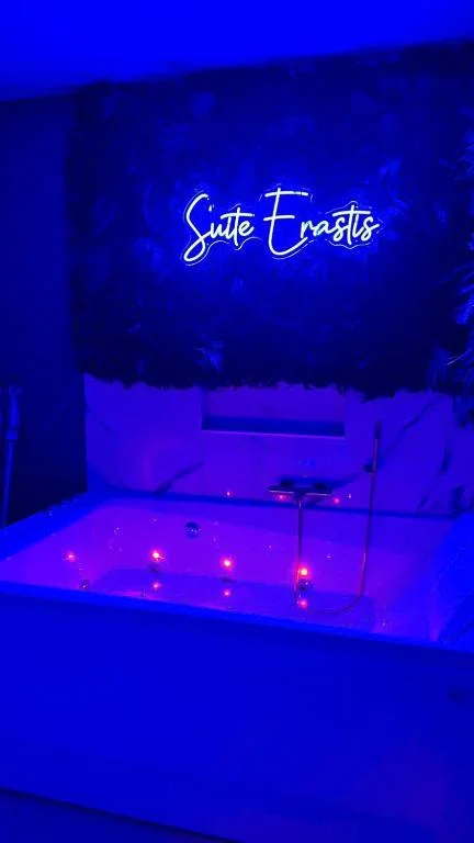 Suite Erastis Avec Spa Privé