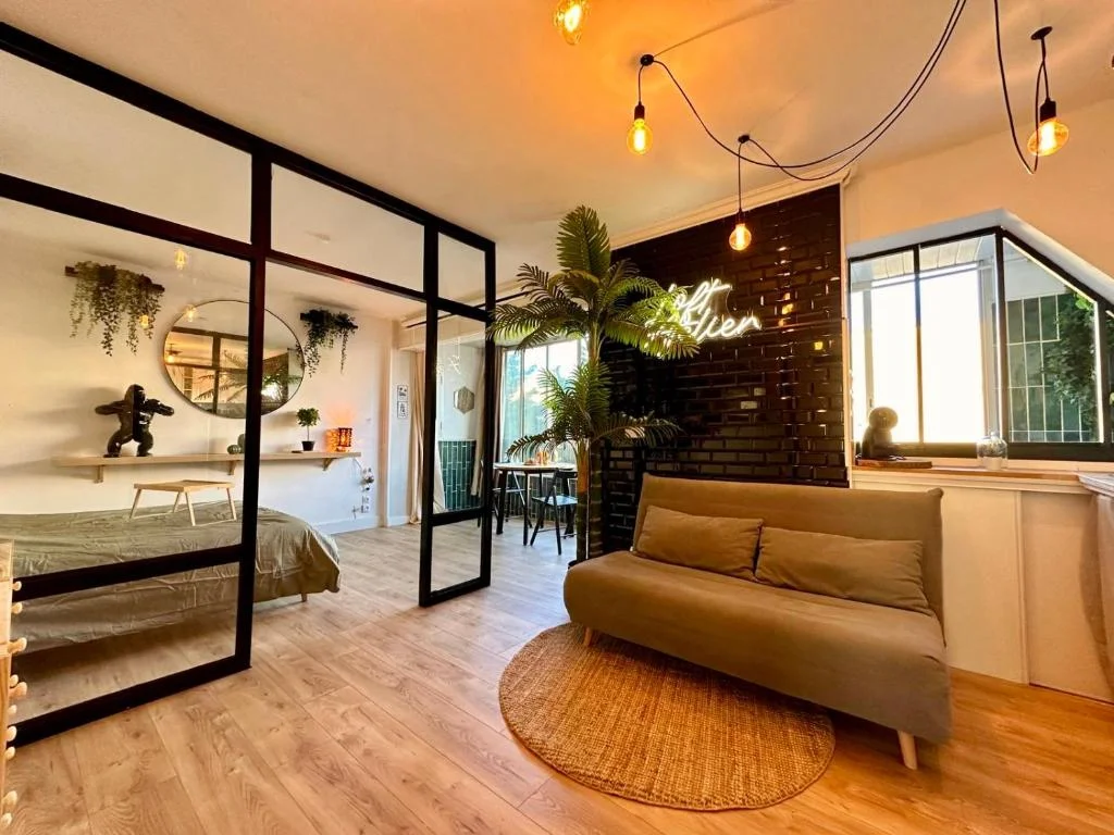 Splendide Loft Jacuzzi et Cinema — photo 2