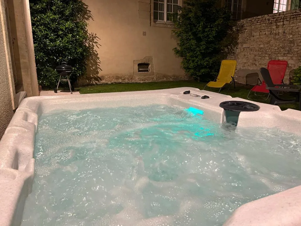 Maison d'Alice - chambre avec spa