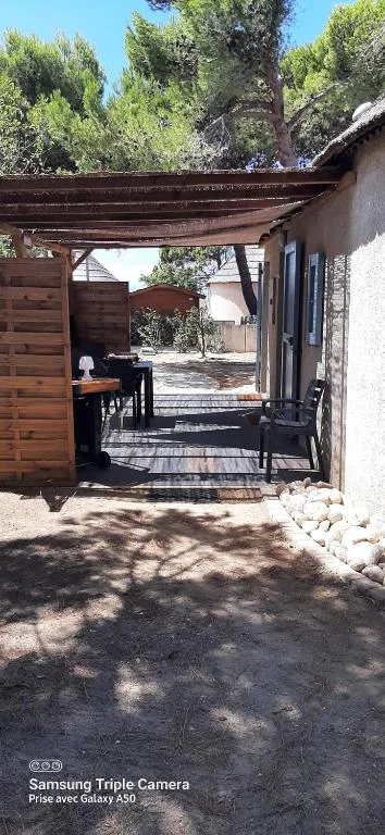 Le Mas aux Amoureux , Suite Romantique et Spa — photo 2