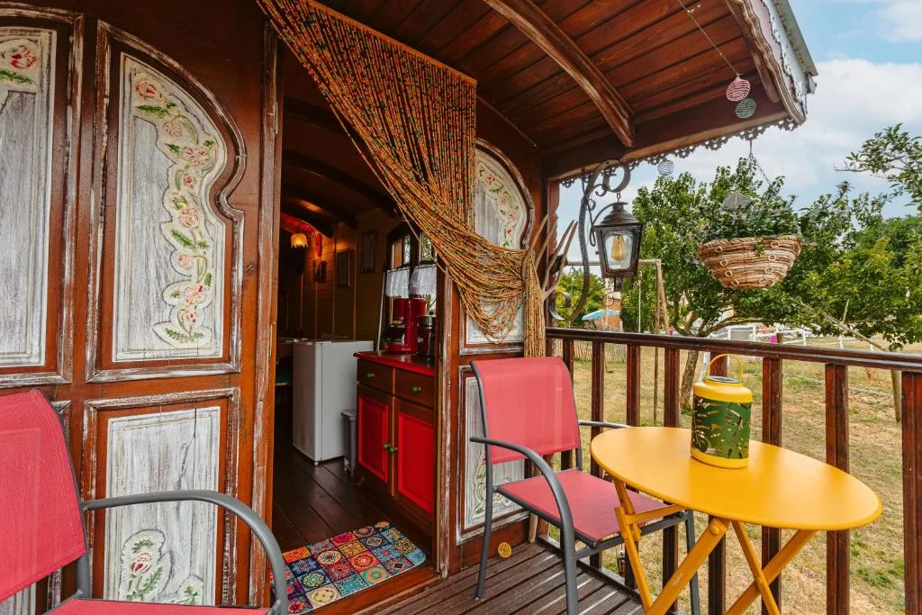 Roulotte la casetta Rita : Évasion avec piscine jardin