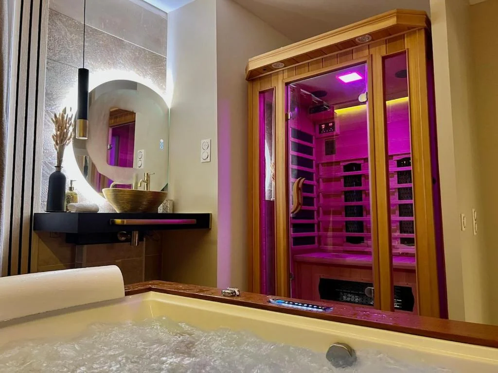 Suite KalypsÔ – Romantisme, Balnéo et Sauna Privé — photo 2