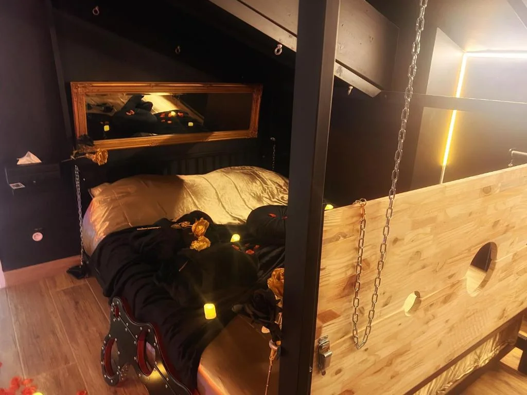 Love Room Luxure 50 Nuances