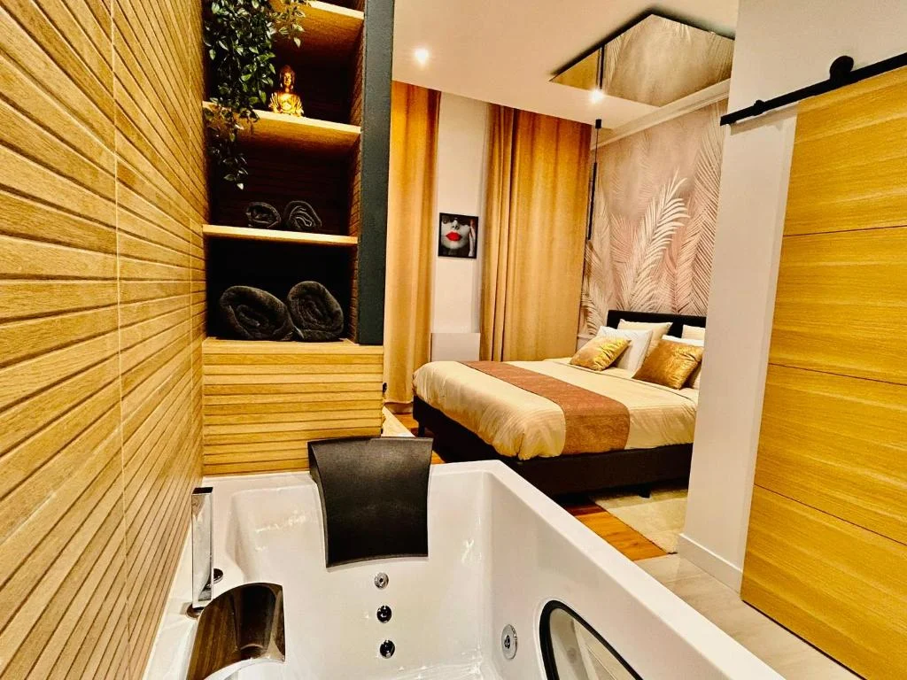 Suite Cosy Jacuzzi Troyes - Secrets d'Ana — photo 2