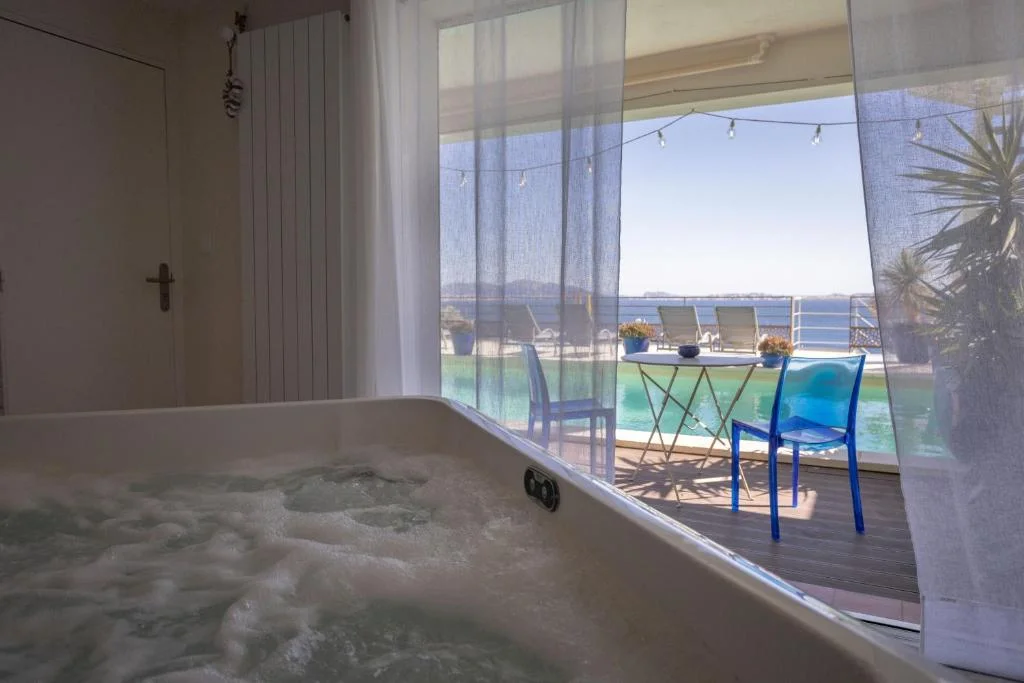 LES SUITES LOVE 1 SPA — photo 2