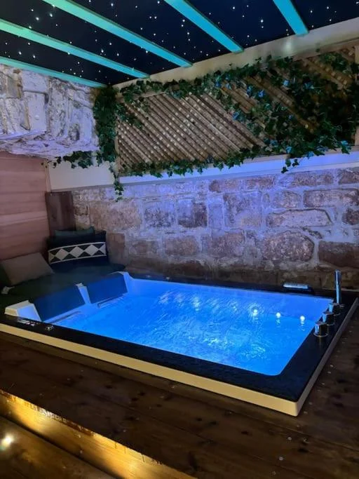 Love Room Cognac – Centre-ville | Hébergement romantique