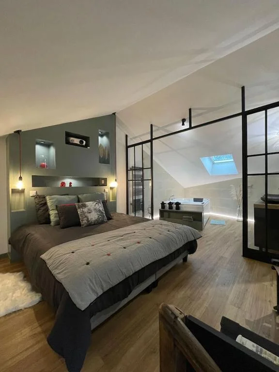 Entre Nous Le Maréchal — photo 2