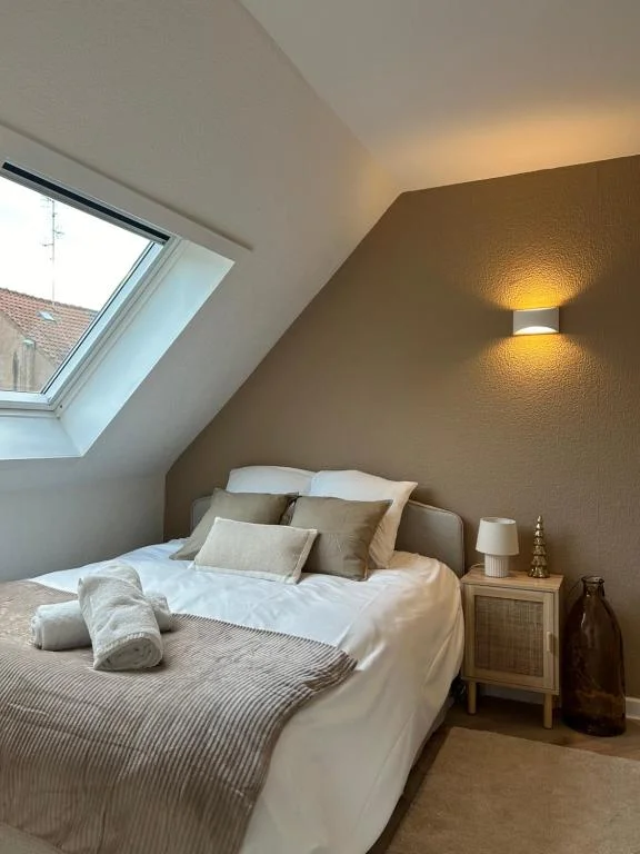 Charming Apartment with JACUZZI