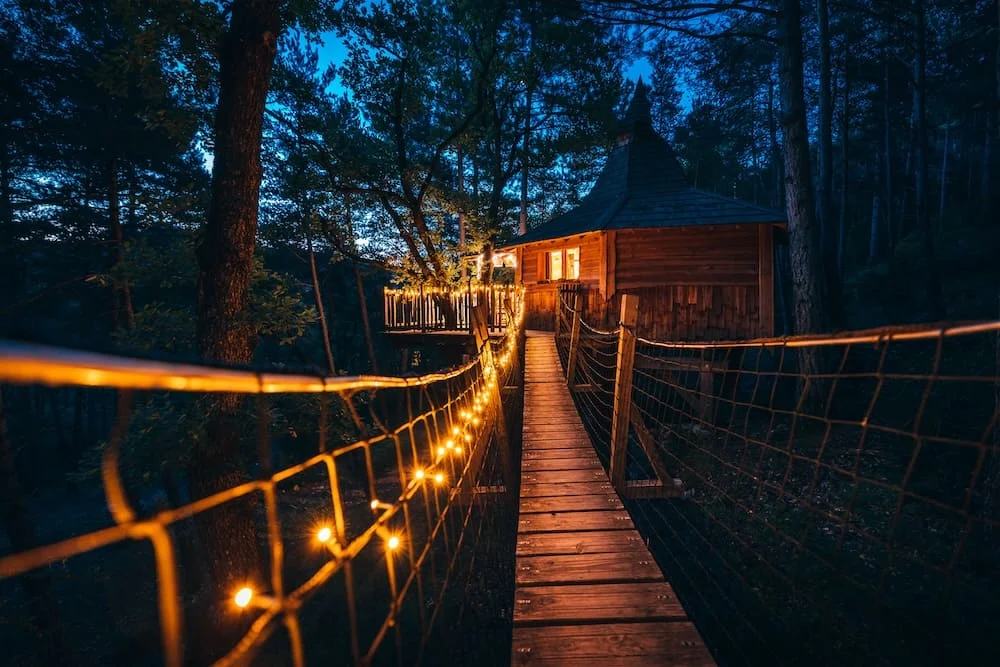 Cabane avec jacuzzi privatif