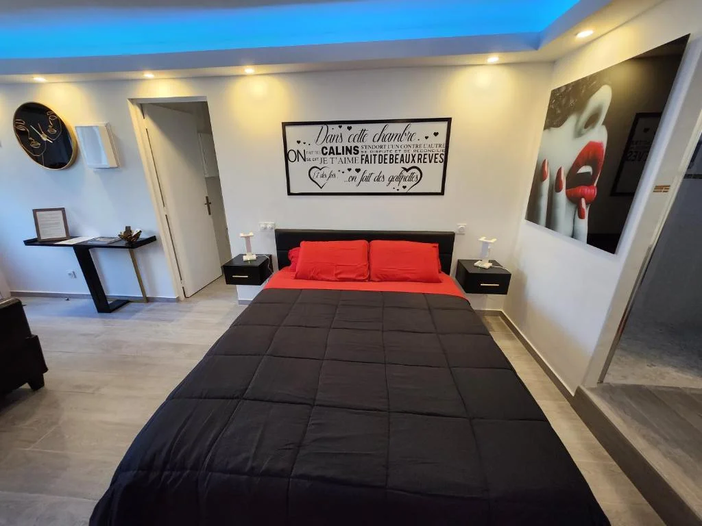 Love Room romantique avec Jacuzzi 2 places — photo 2