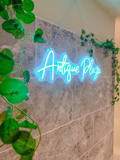 L'Antique Plaza