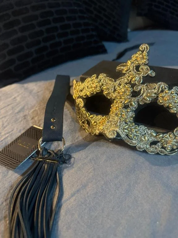 Loveroom: La Suite des Murmures - Romance Érotique — photo 2