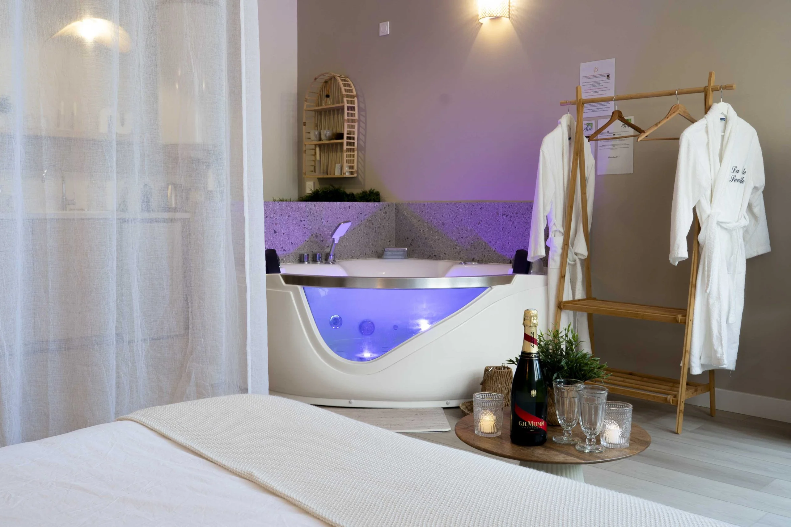 Suite Sensuelle : balneo et fauteuil tantra