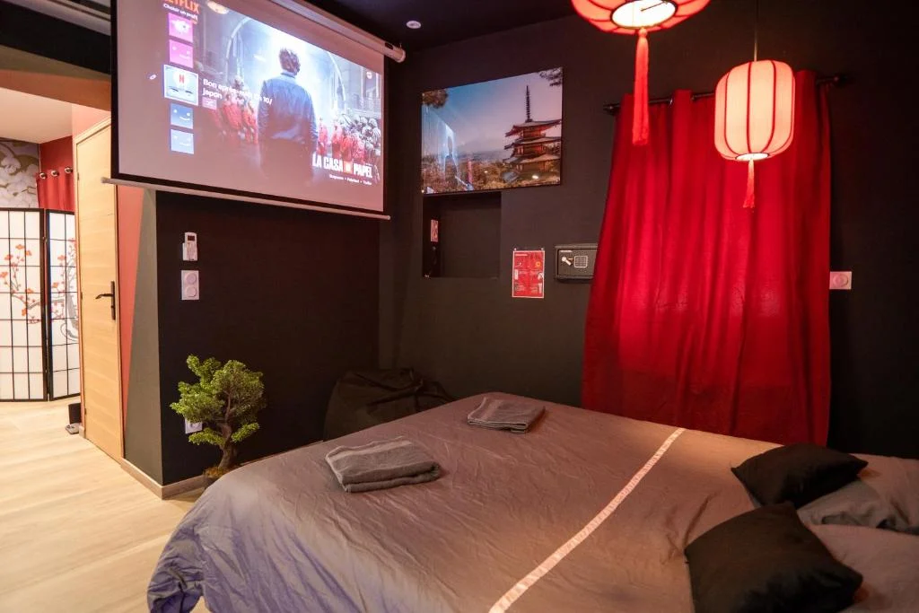 Capsule Japon - Jacuzzi - Netflix & Ecran Cinéma — photo 2