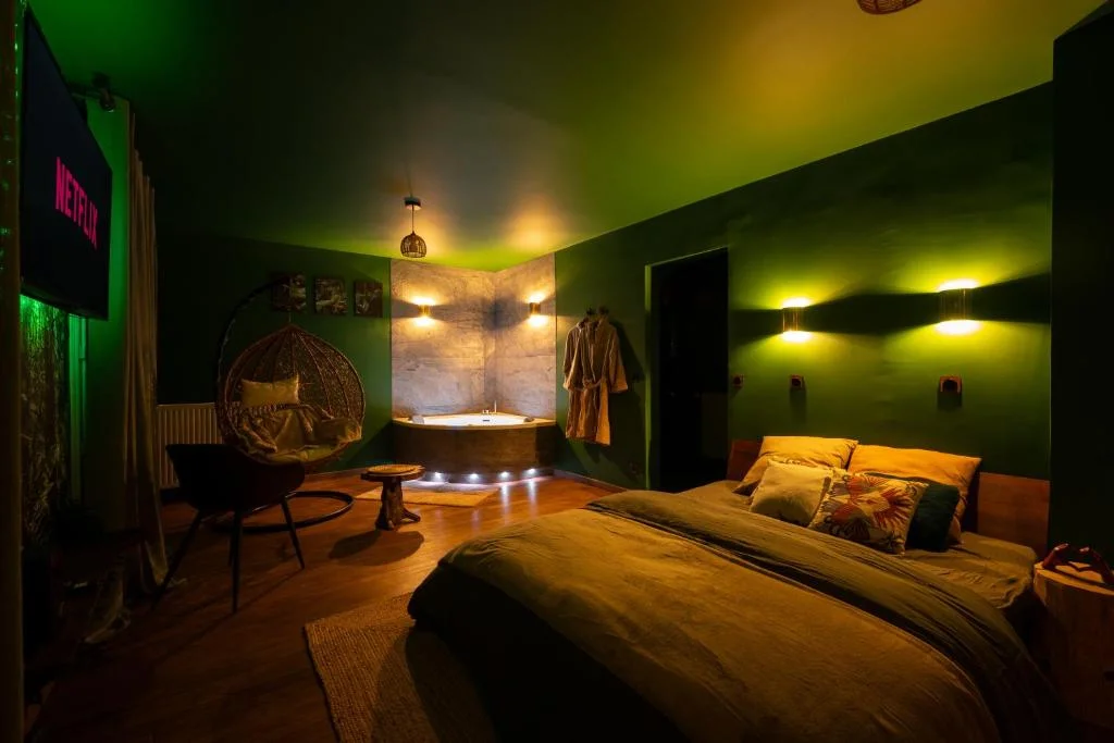 Suite Amazonie de luxe avec balnéo – séjour spa — photo 2