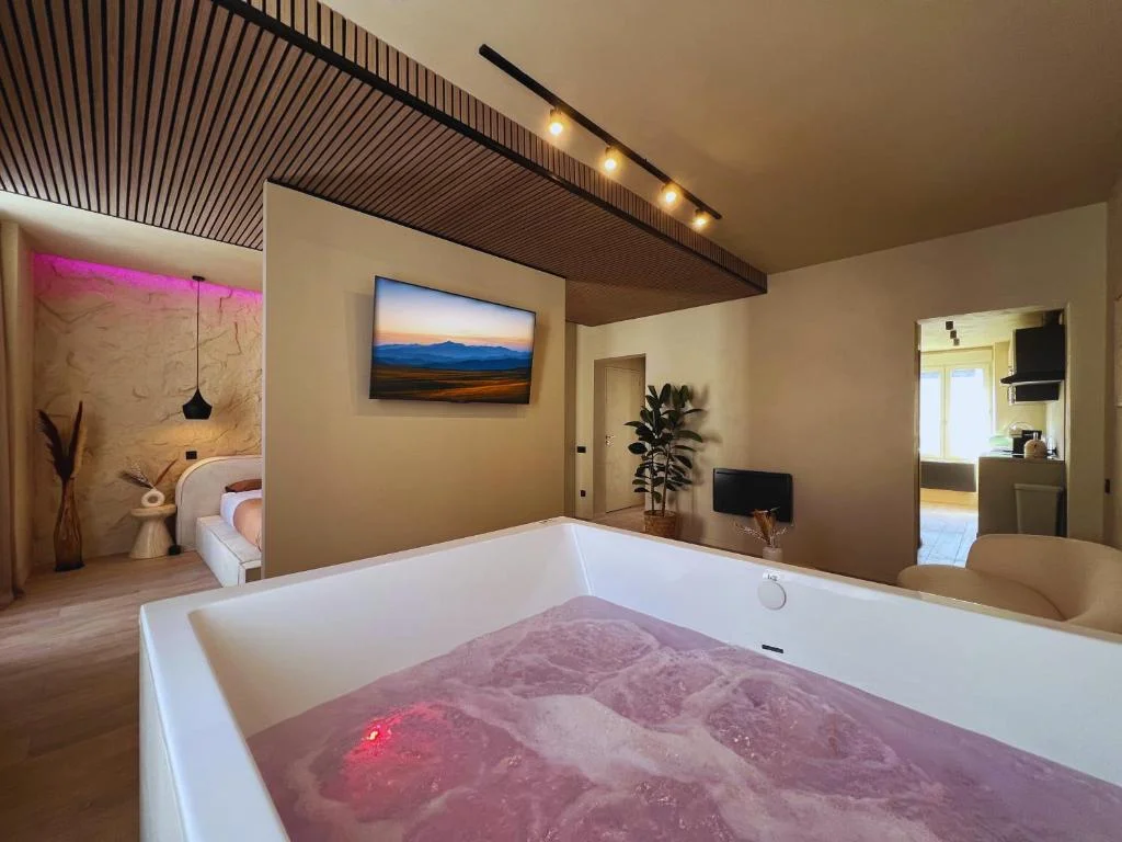 Harmony Room Suite avec Balnéo