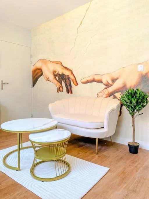 L'Antique Plaza — photo 2