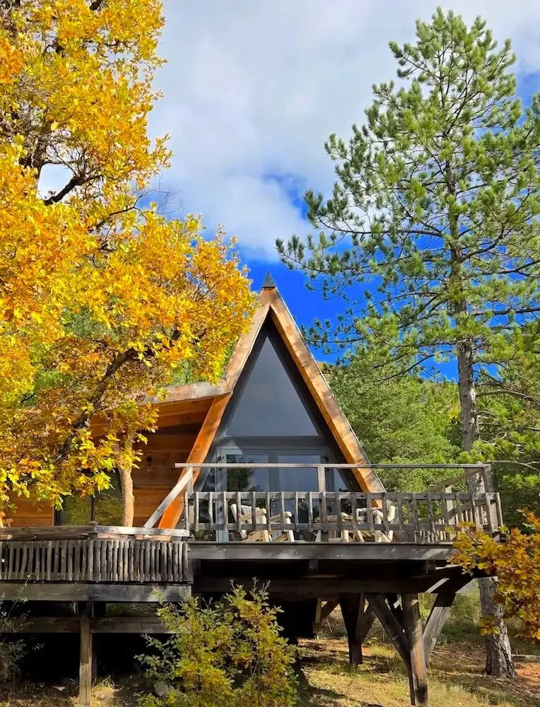 Cabanes Alpinest avec jacuzzi privatif — photo 2
