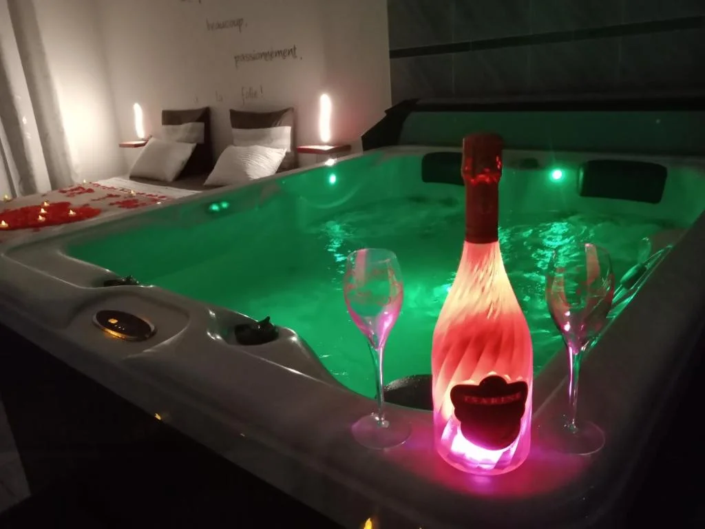 Nuit romantique avec Jacuzzi SPA