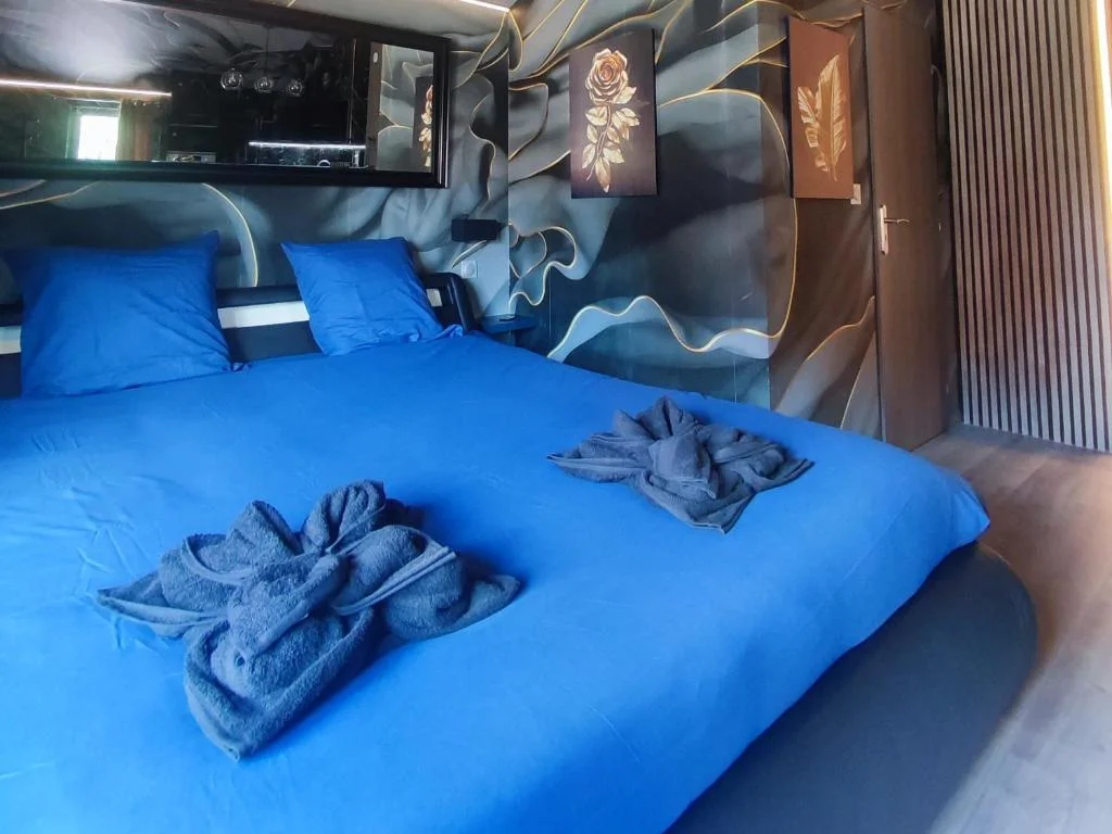 R luxury piscine et spa privatifs