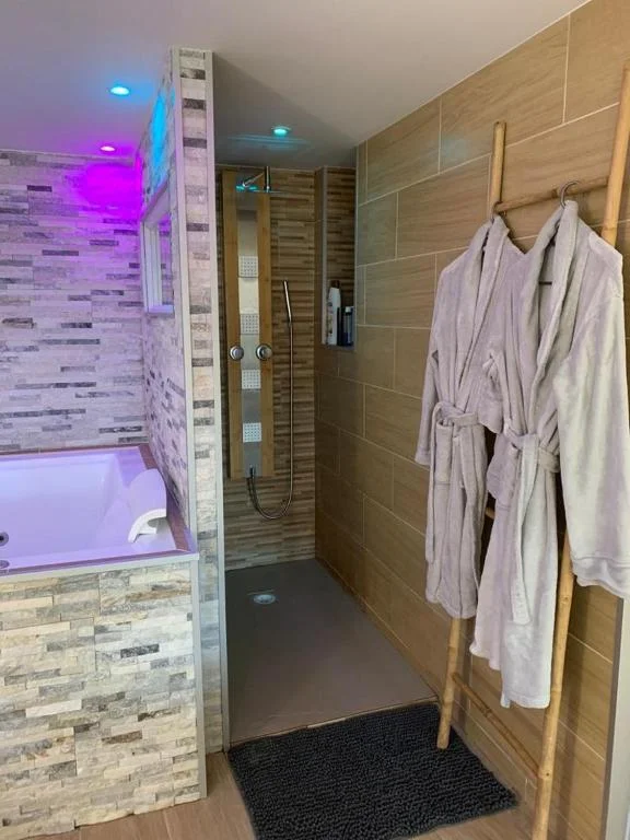 Le Menhir Jacuzzi — photo 2