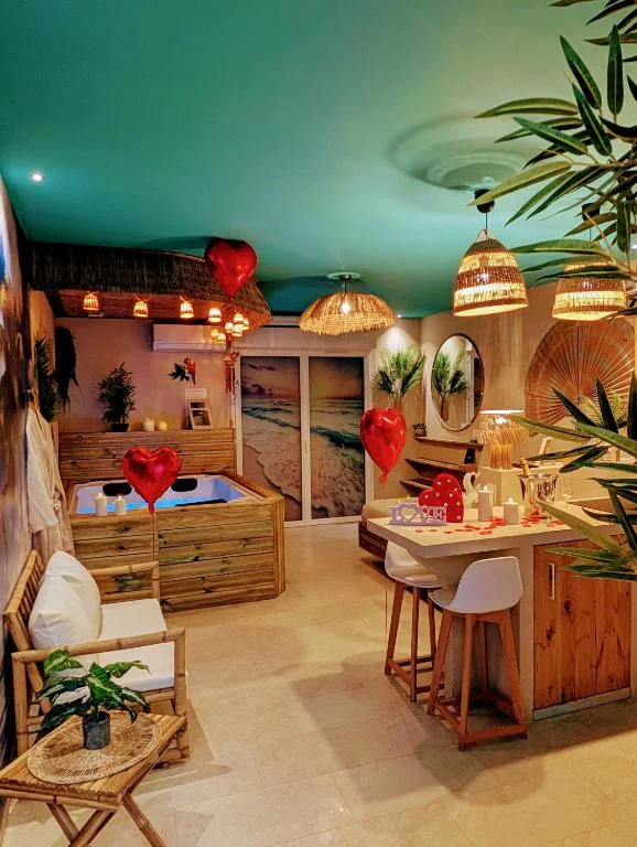 Les Spas de la Mer, Appart&Spa Aloha, 100m de la plage, Plein cœur du Grau — photo 2