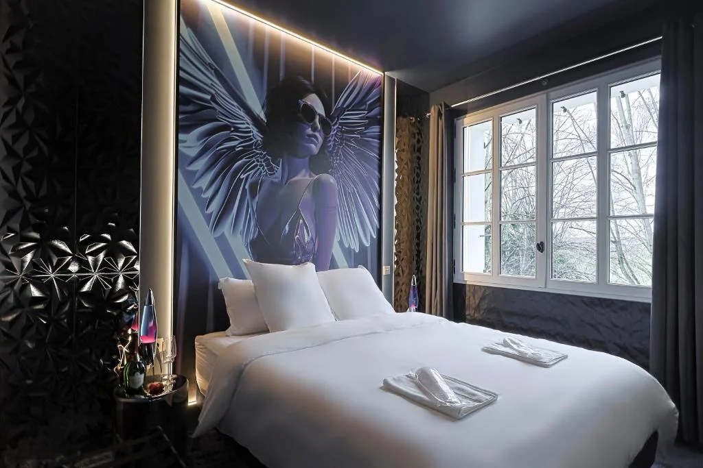 Divine Couture Suite Victoire