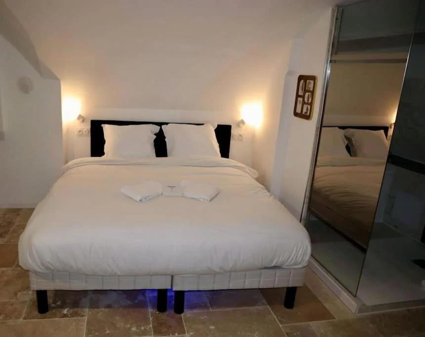 Beaumont Love Room — photo 2