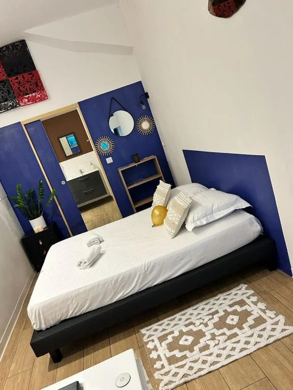 Studio cosy, grand spa privatif et parking privée