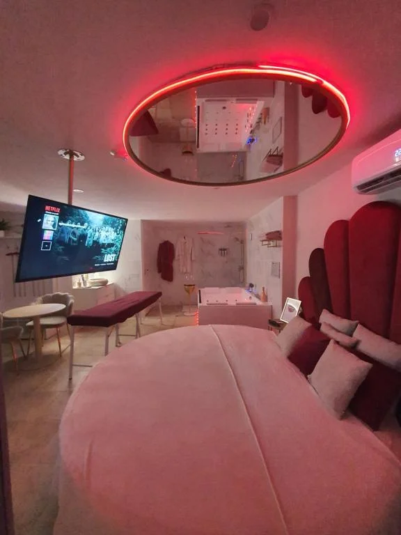 Aphrodisia loveconcept — photo 2