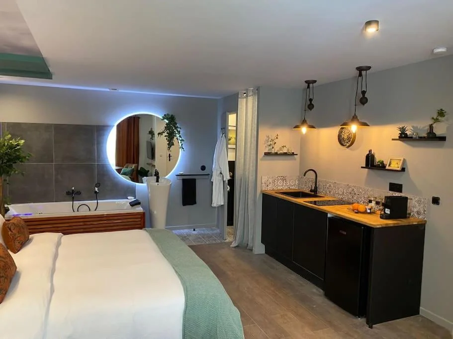 Love Room Garonne — photo 2