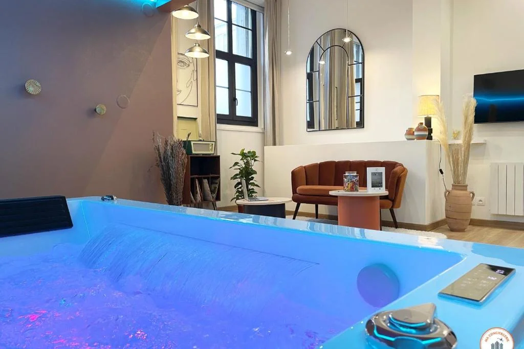 L'Orient-Express - Jacuzzi SPA - Le Havre