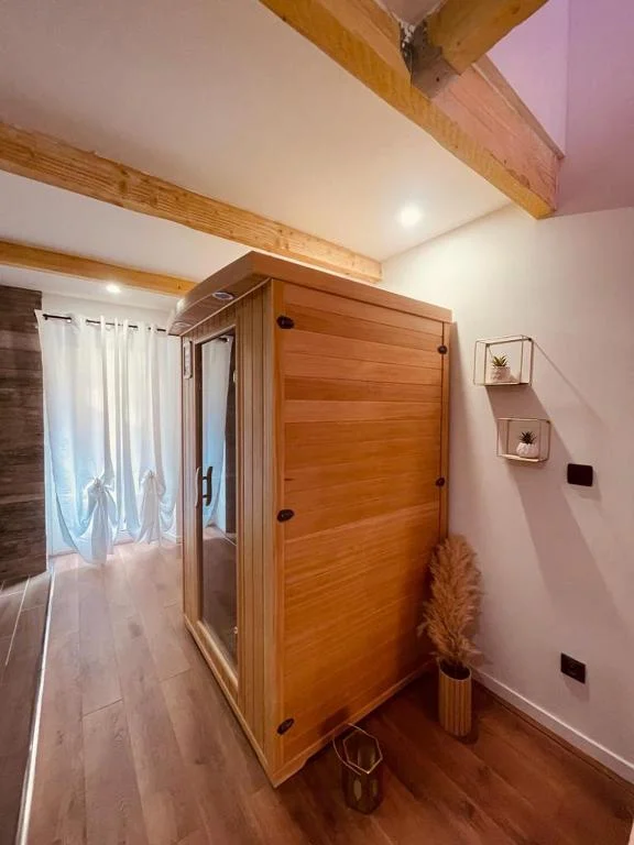 Triplex cocooning — photo 2