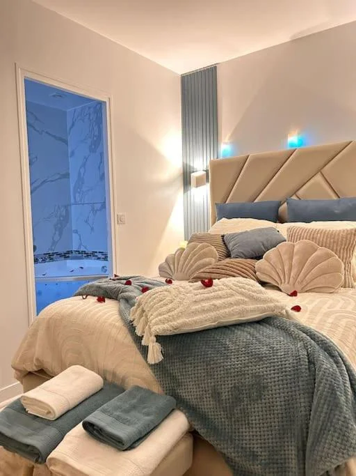 Luxueux Appartement Jacuzzi proche de Paris