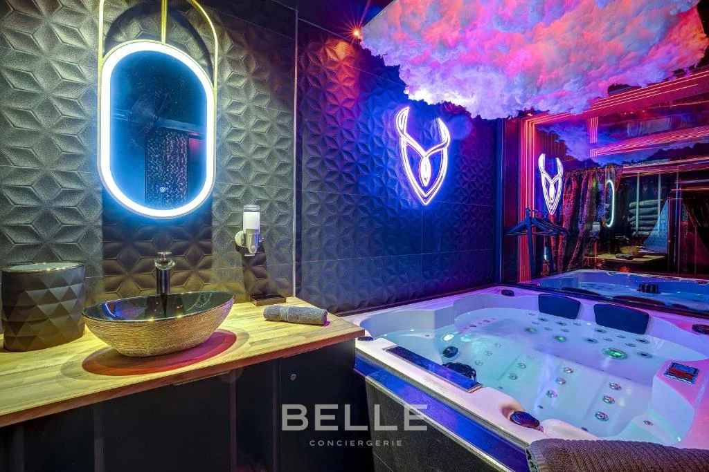 Luxuria - Jacuzzi et Hammam