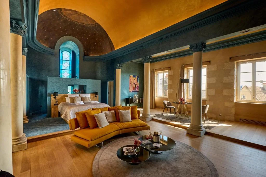 La Chapelle, Les Suites du Palais