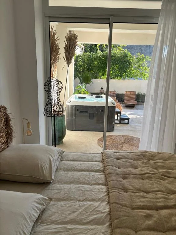 Love Room: La Cour des plaisirs