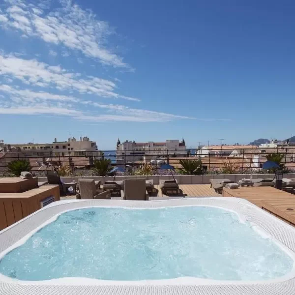 Best Western Premier Le Patio des Artistes Wellness Jacuzzi