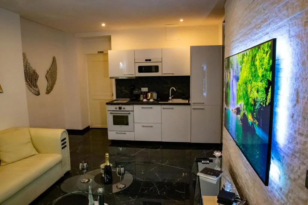 La Duchesse 1976 — photo 2