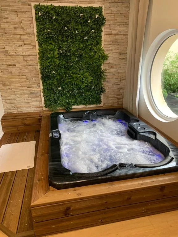 Chambre romantique avec Jacuzzi