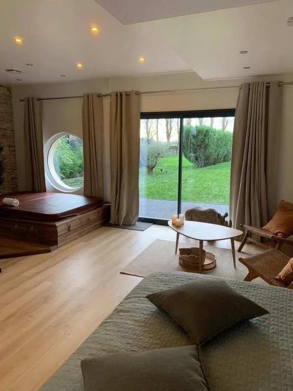 Chambre romantique avec Jacuzzi