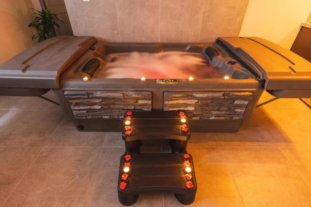 Eden House, Cocon intimiste et romantique avec jacuzzi — photo 2