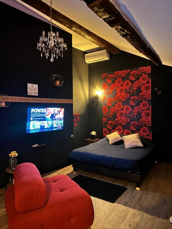 Love room Narbonnaise