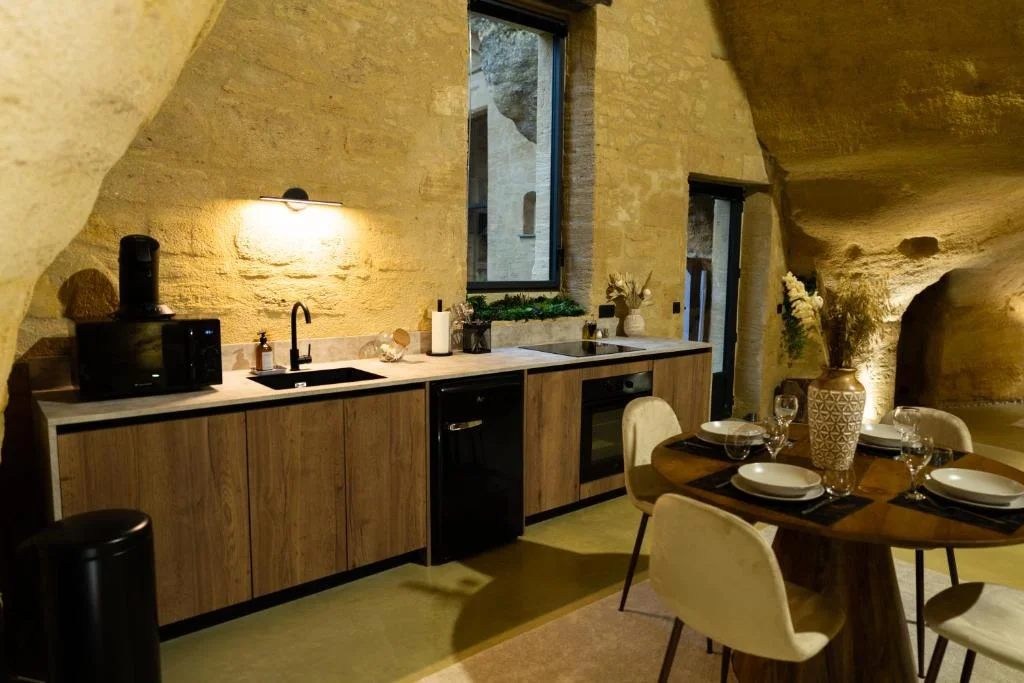 La falaise perdue : Suite troglodyte grandiose — photo 2