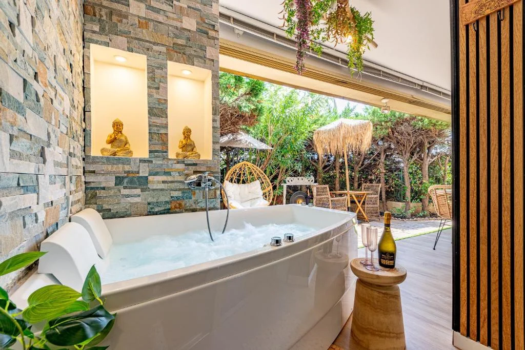 LA VILLA BALI A CANNES