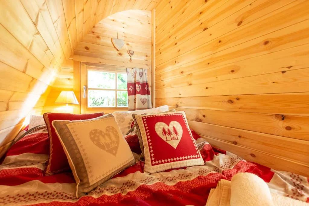 Cabane en bois avec bain nordique — photo 2